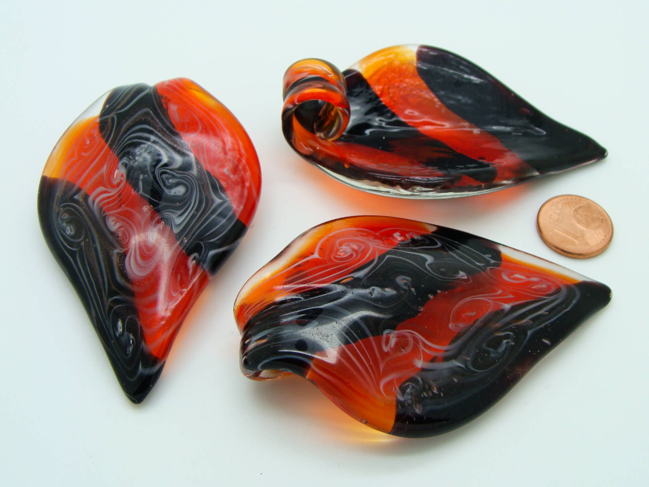 pendentif noir rouge verre Pend-416-3