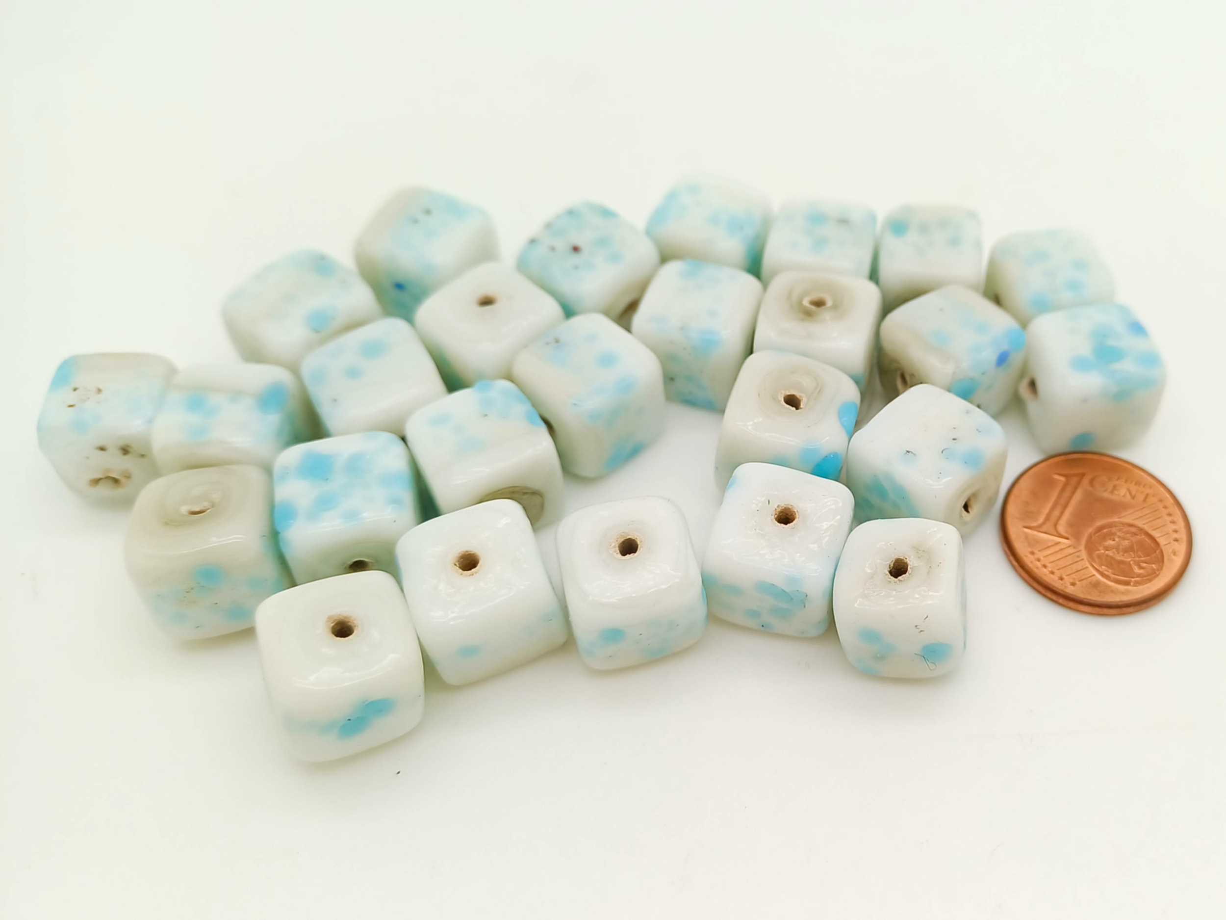 lot perles cubes bleues PV-lot-44