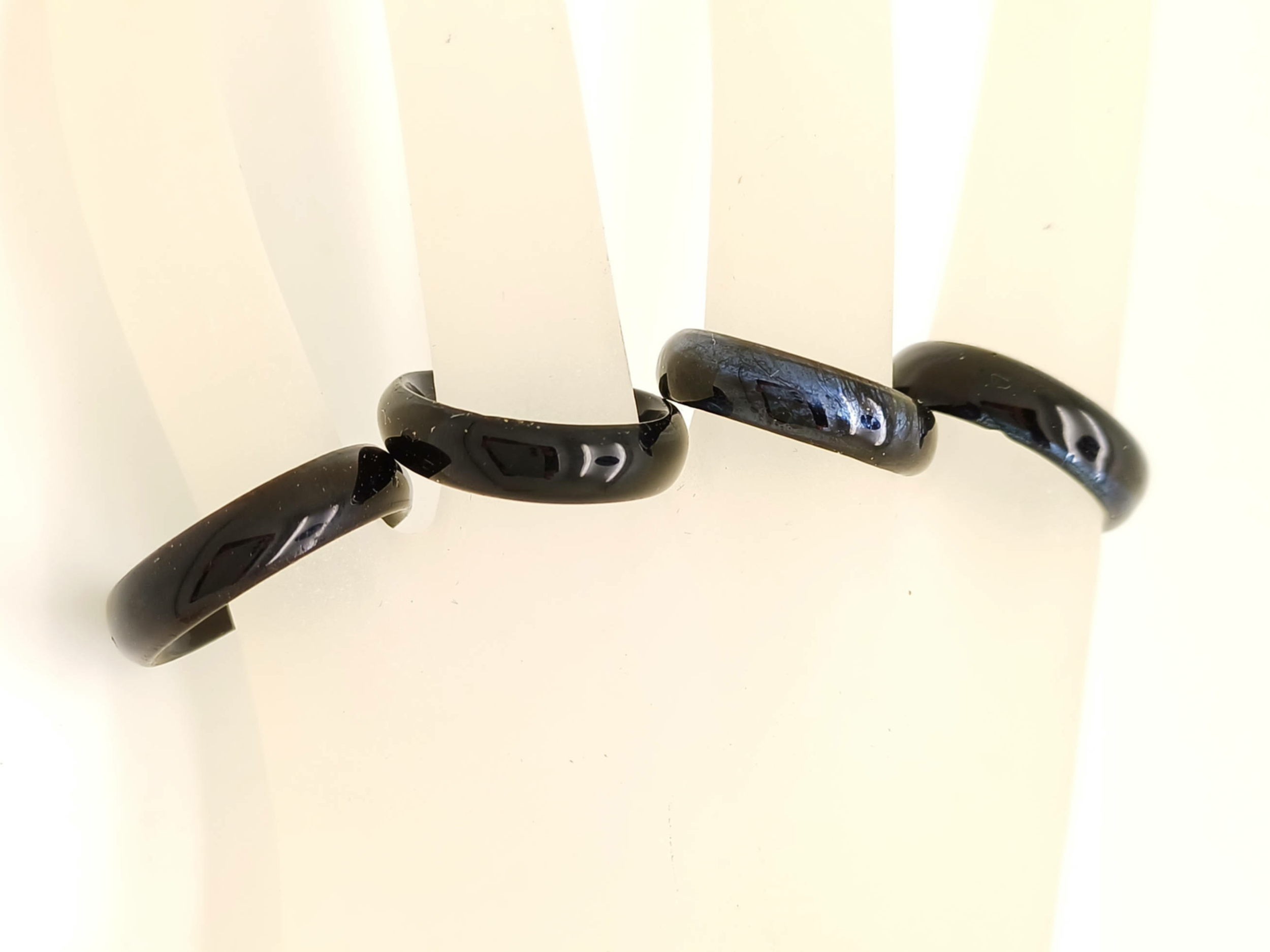 Bague verre simple noir bijoux BAG01-18