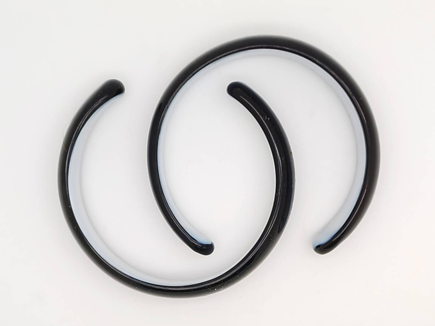 bracelet noir verre uni BRA12