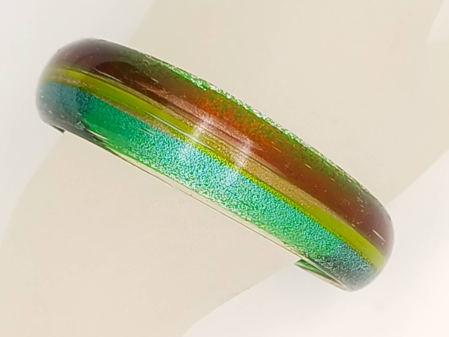 bracelet rouge jaune bleu verre BRA21