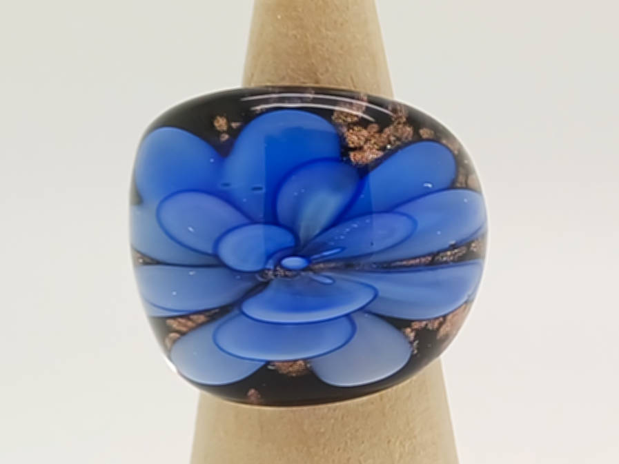 bague fleur bleu fonce dore verre BAG02-bleu-fonce