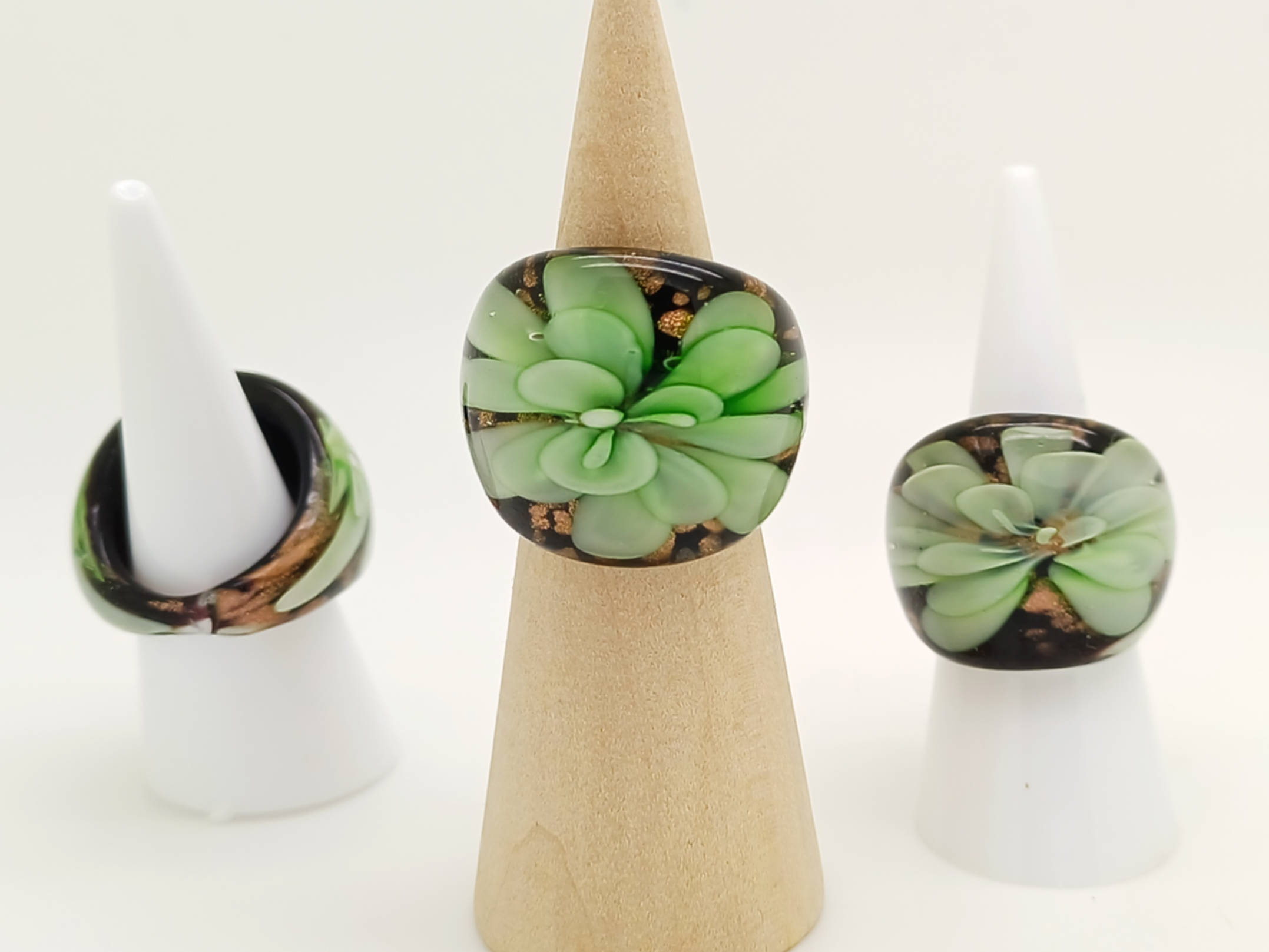 bague verre fleur verte dore BAG02-vert