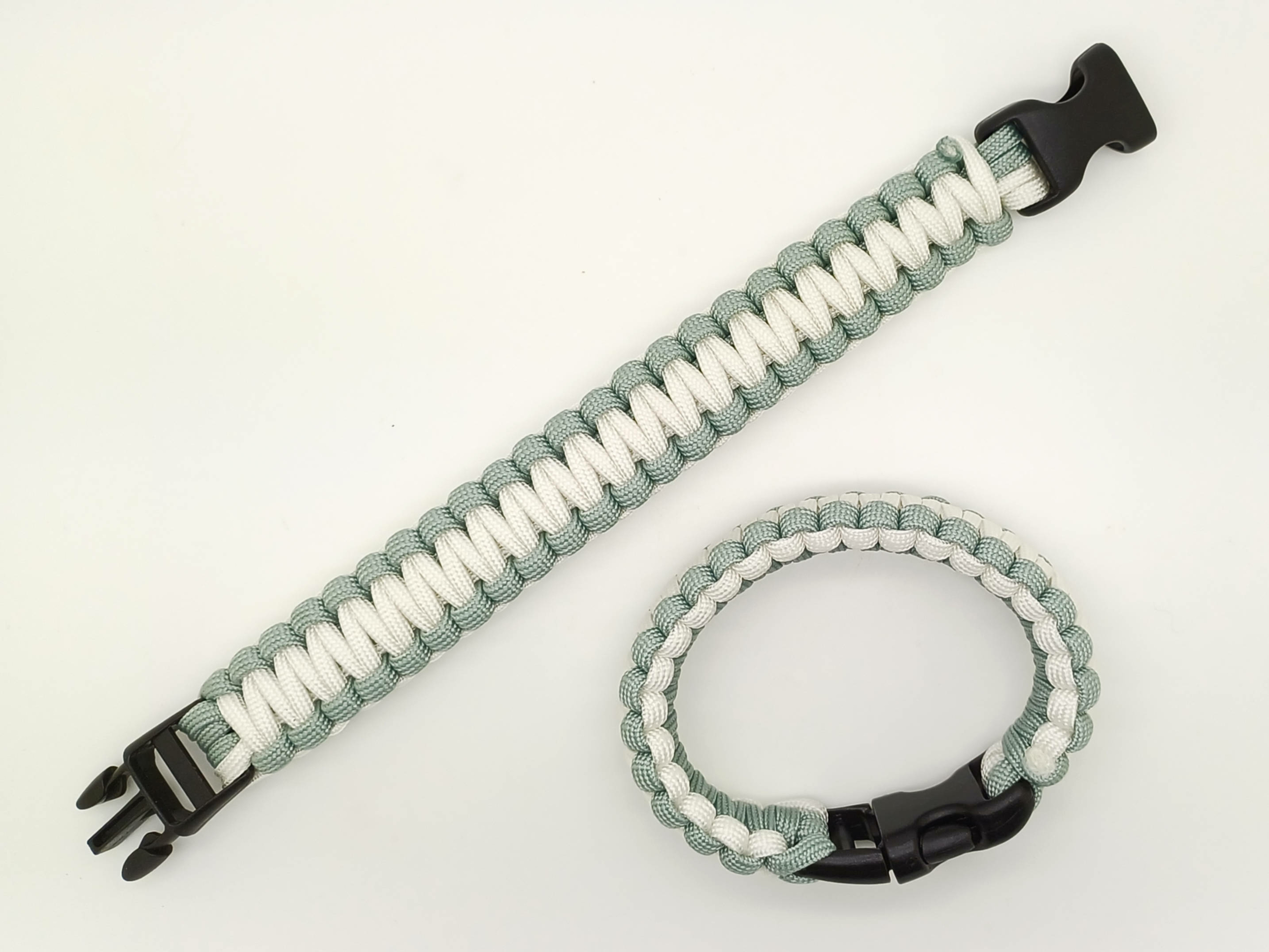 bracelet survie blanc gris paracorde