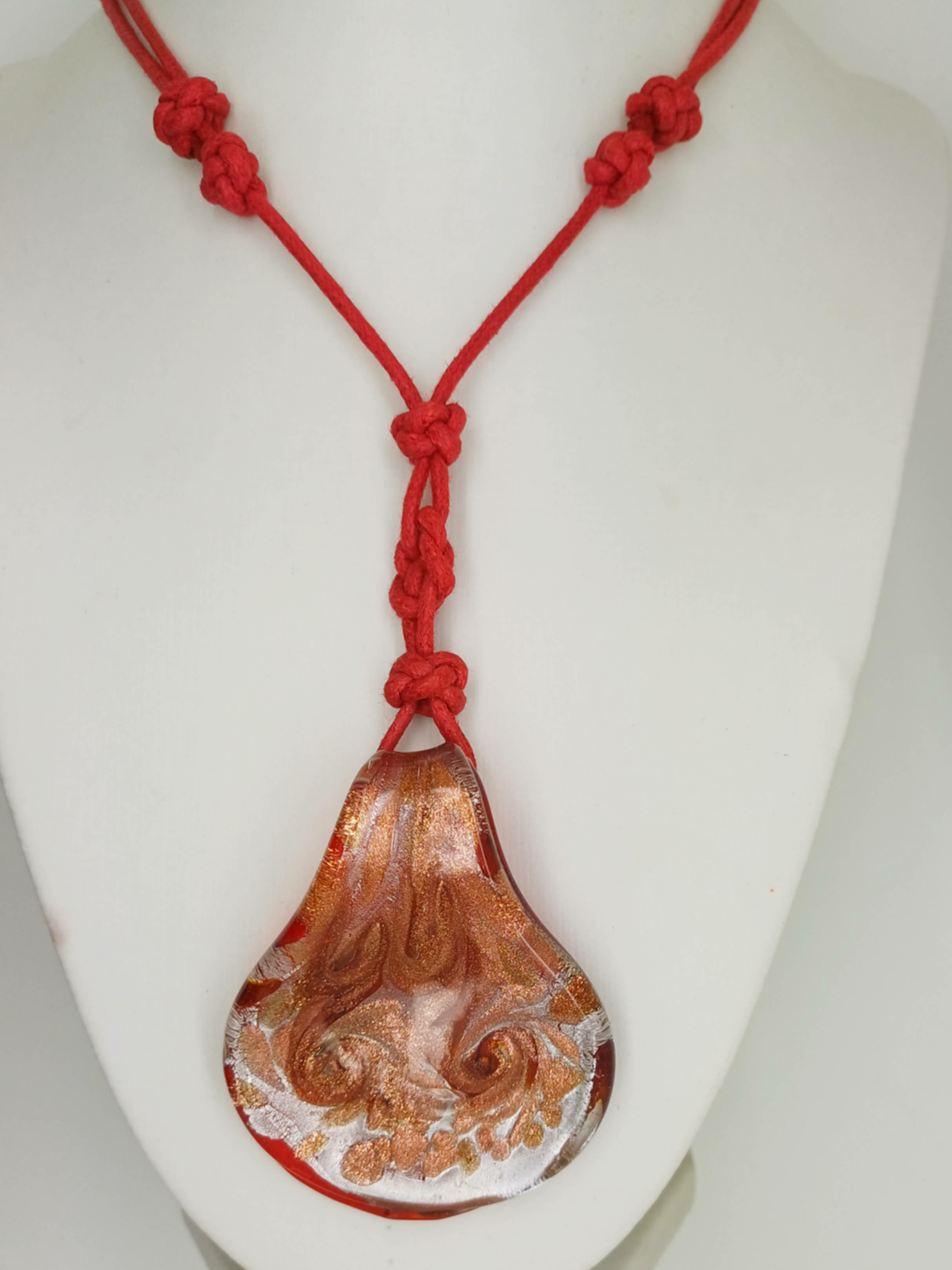collier rouge tresse COL10