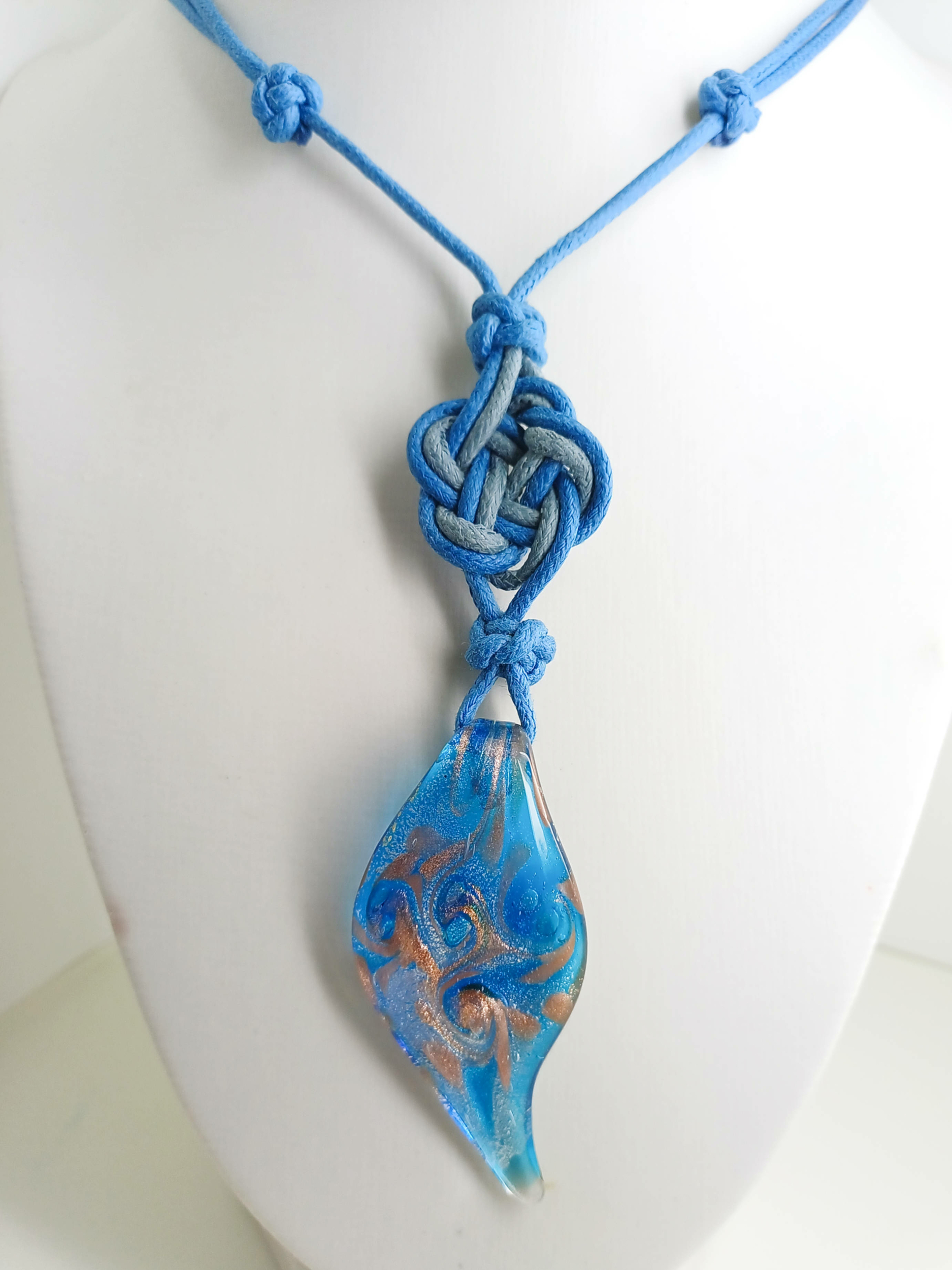 collier pendentif bleu gris COL14