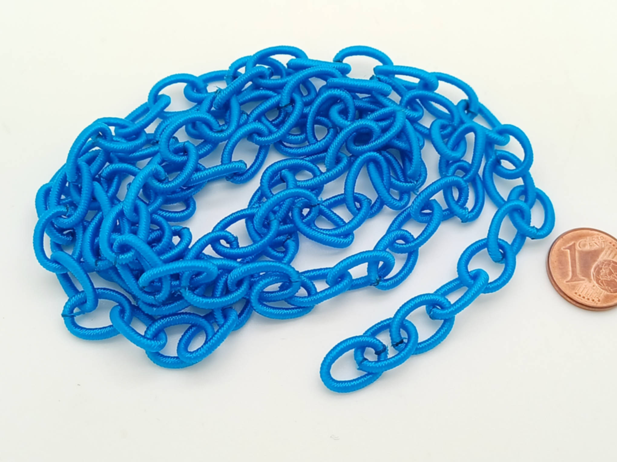 chaine nylon bleue