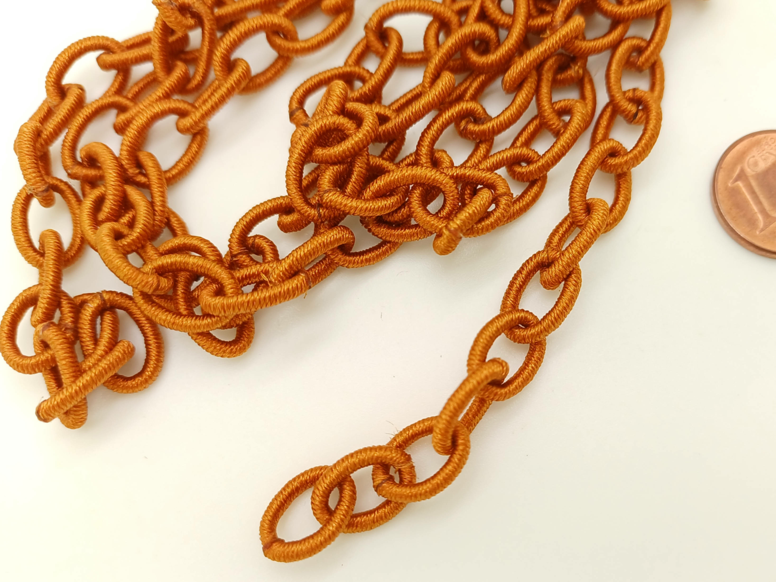 chaine nylon marron cordon