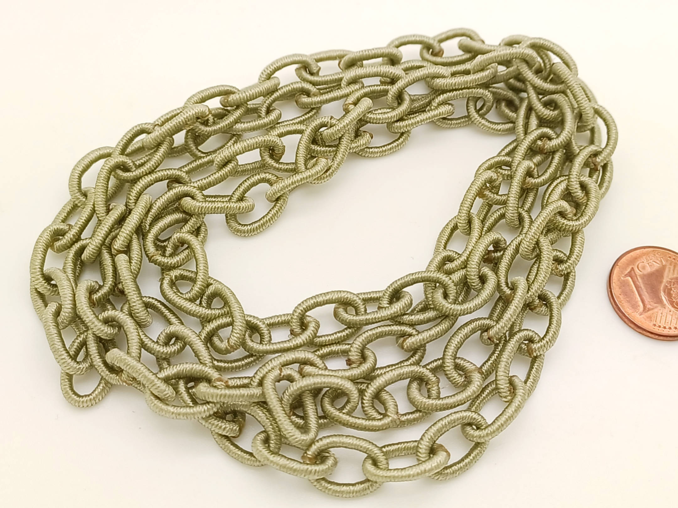 chaine nylon gris clair