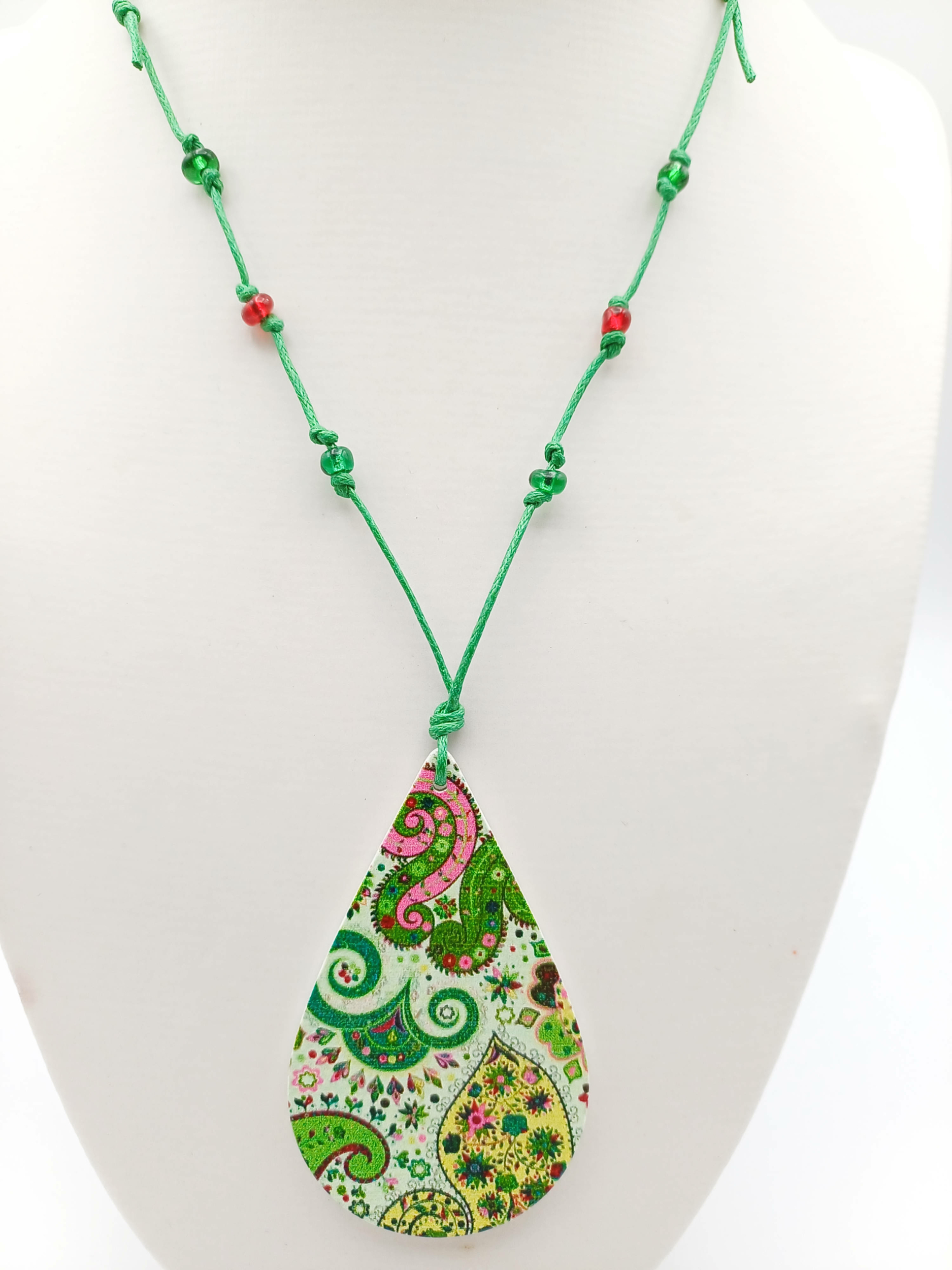collier pendentif goutte bois vert col19