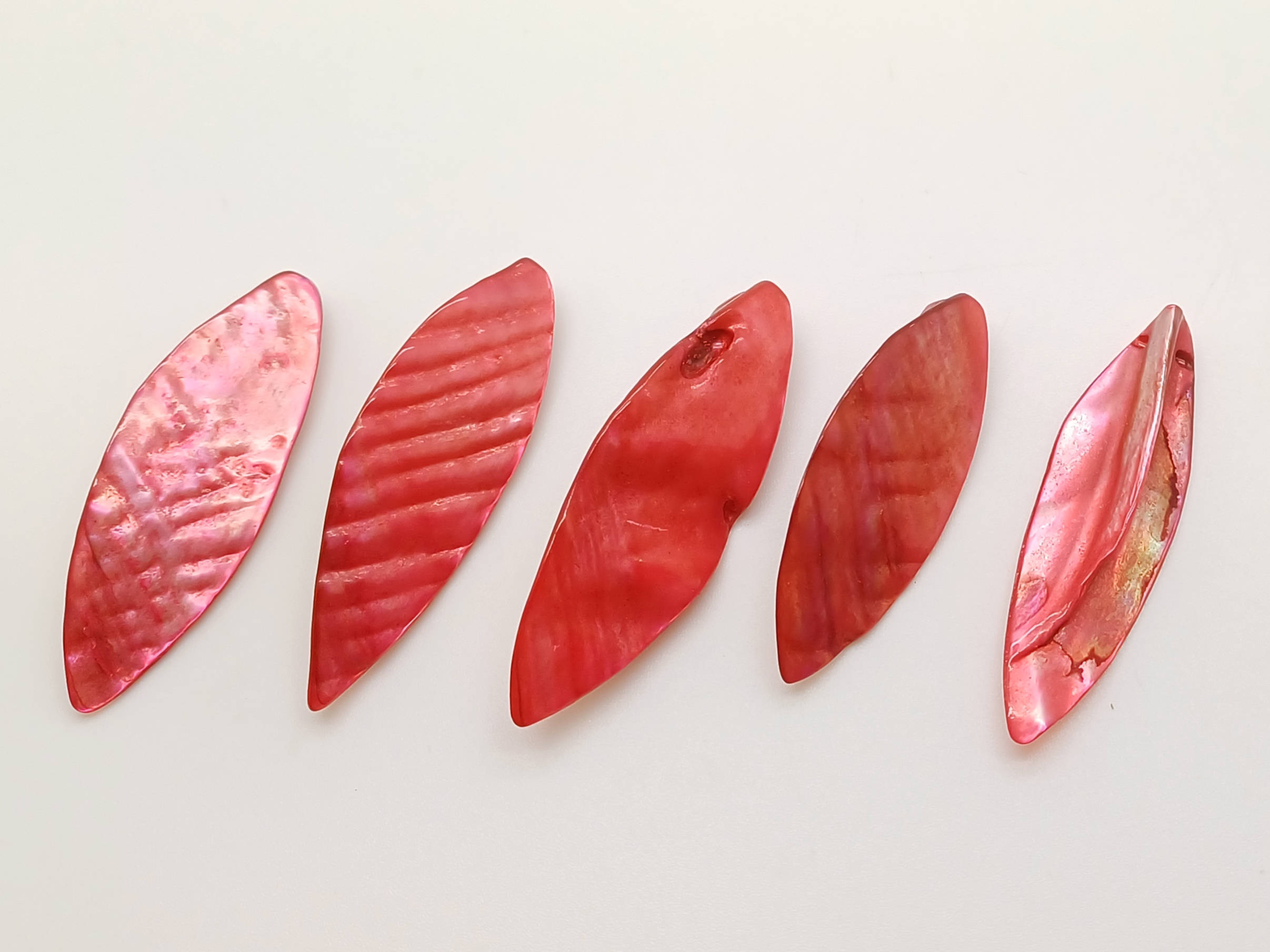 pendentif  goutte nacre rouge