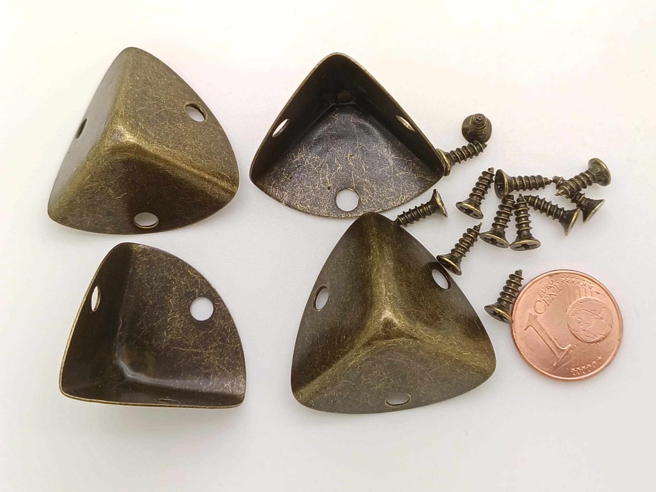 coin boite 20mm bronze avec vis