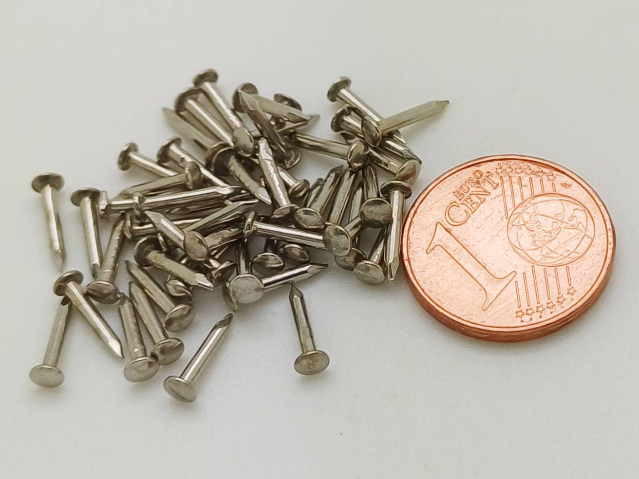 mini clous 8mm argentes