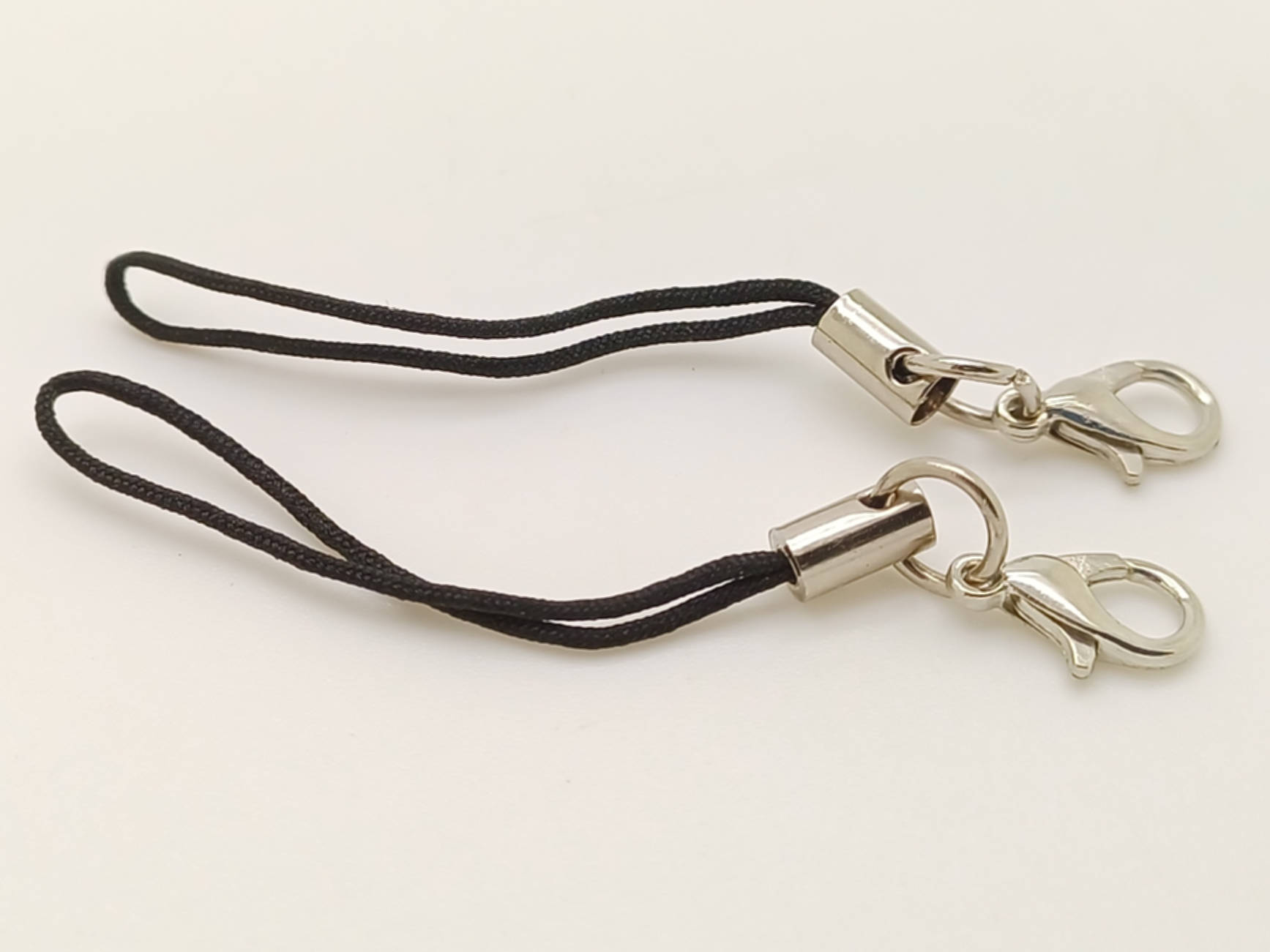 dragonne strap noire avec mousqueton