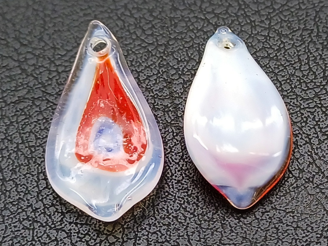 Pend-424 pendentif mini goutte blanc verre
