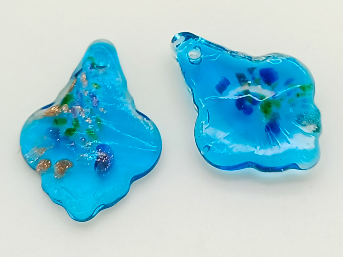 Pend-425-1 pendentif mini trefle bleu dore verre