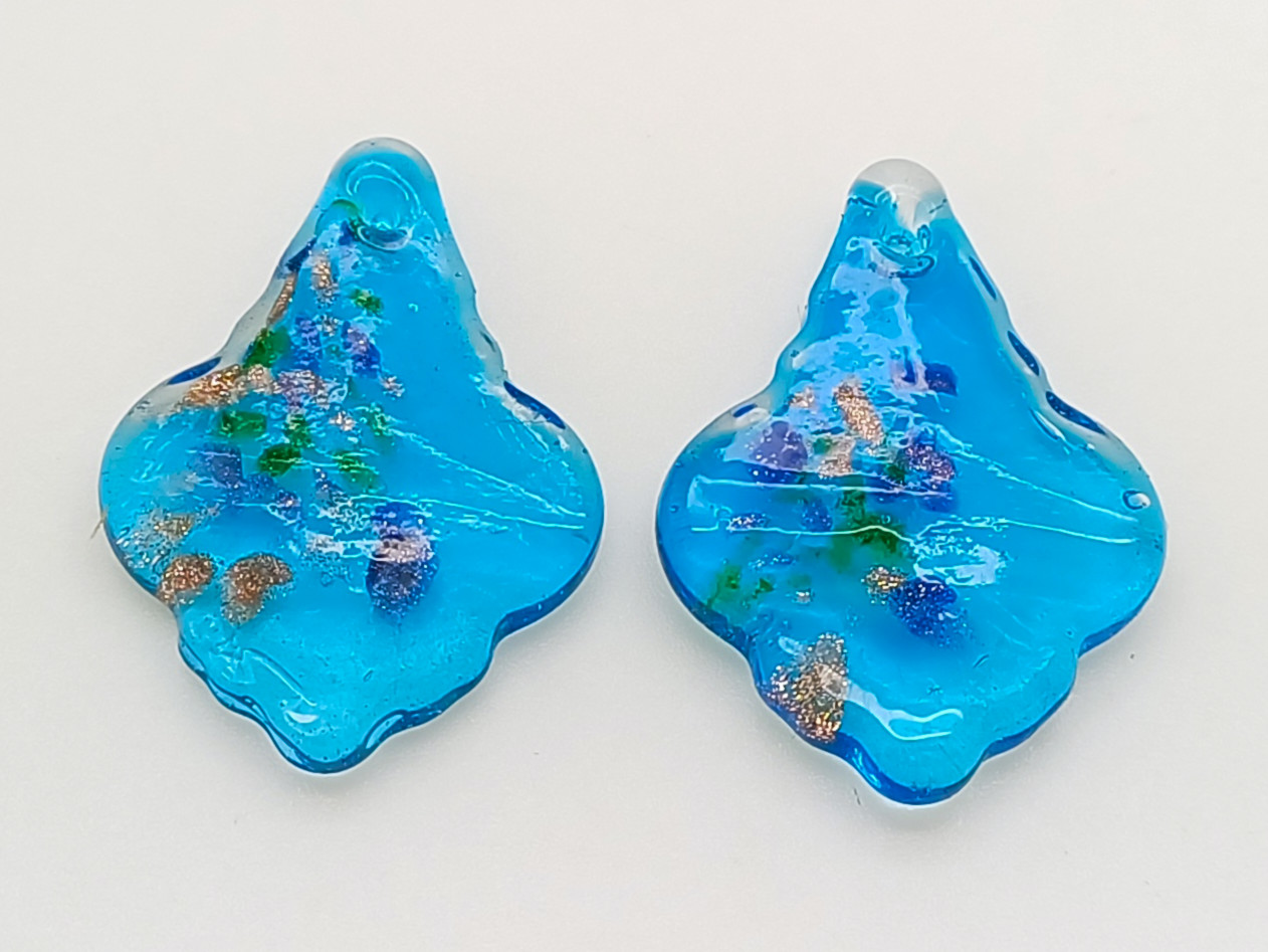 Pend-425-1 pendentif mini trefle bleu dore