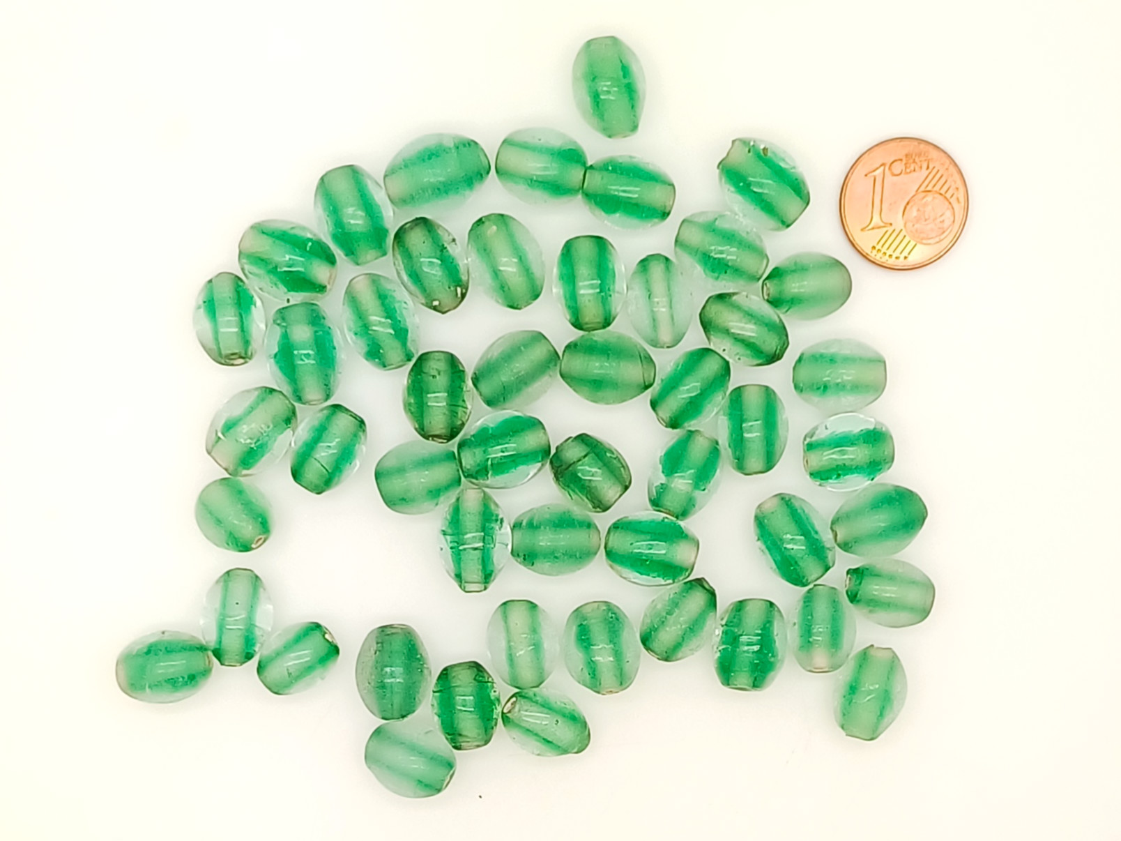 PV-lot-22 perle verre verte olive