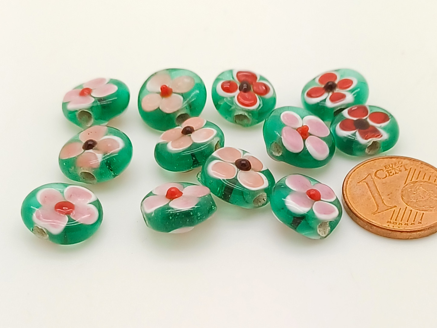 PV-lot-57 perles verre galet vertes fleur