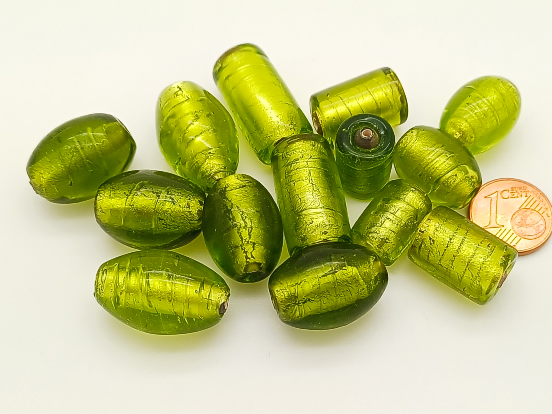 PV-lot-74 perles verre vert olive