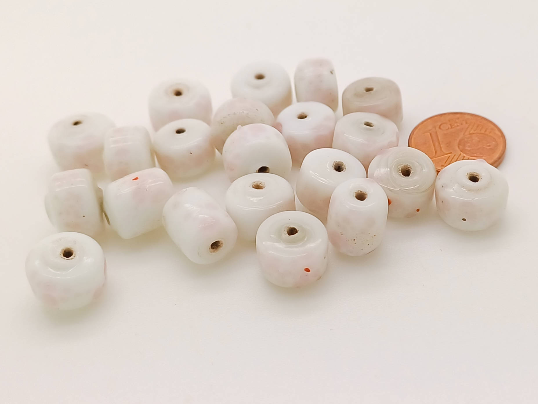 PV-lot-84 perles verre rondelles blanches