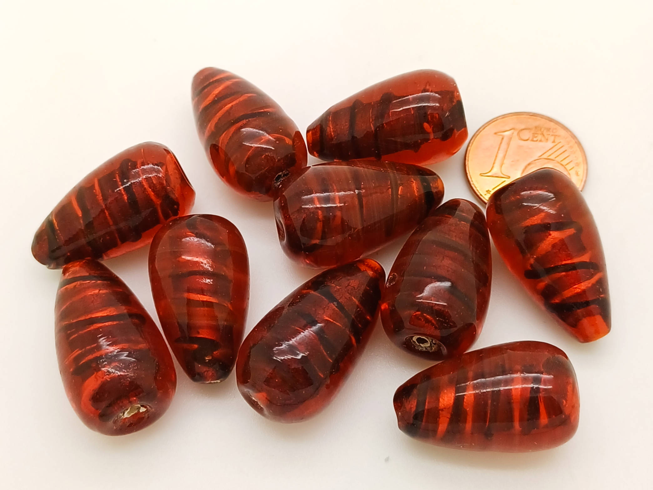 PV-lot-78 perle verre marron fonce goutte