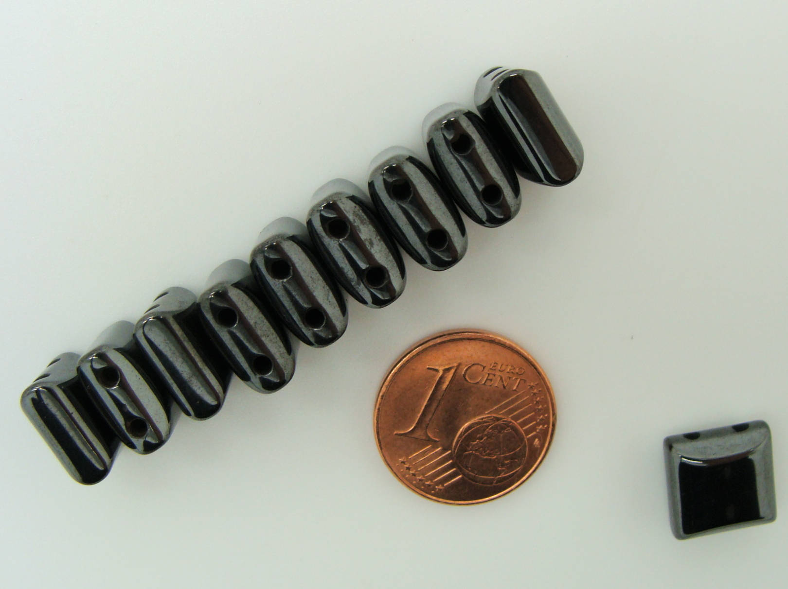 perles hematite carre 2 trou pier97