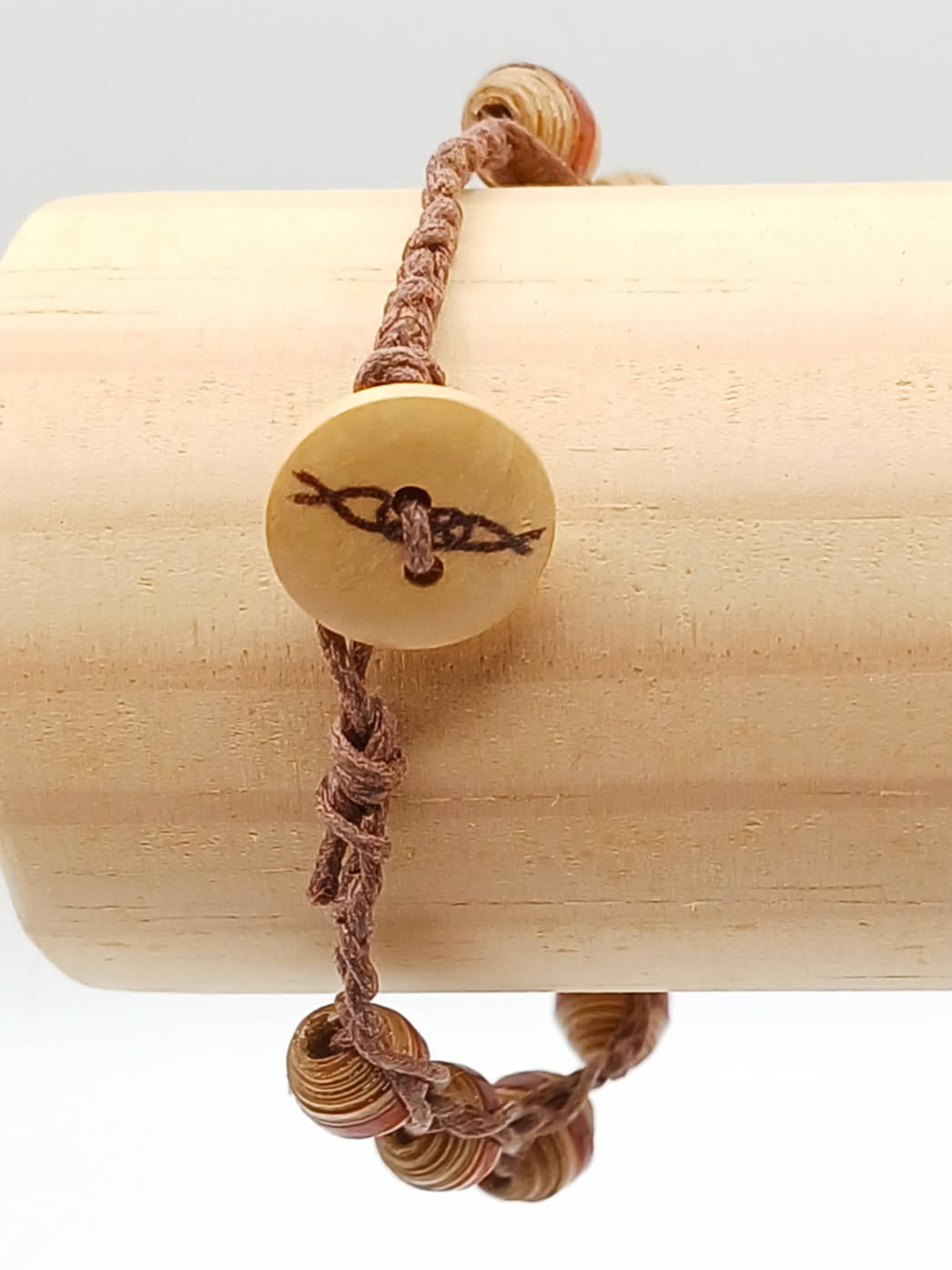 BRA12 bracelet marron perle et bouton