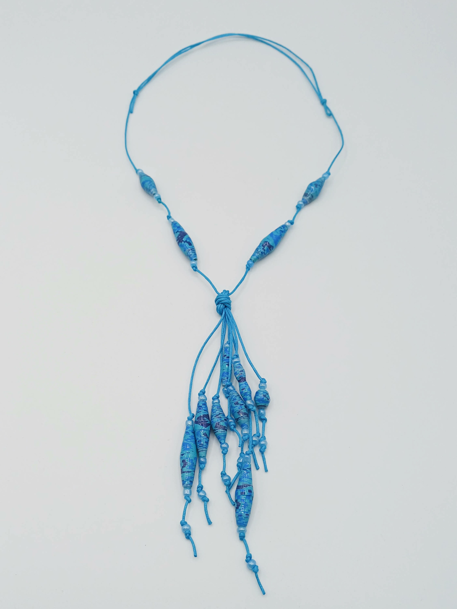COL07 collier bleu  perle papier coton cire