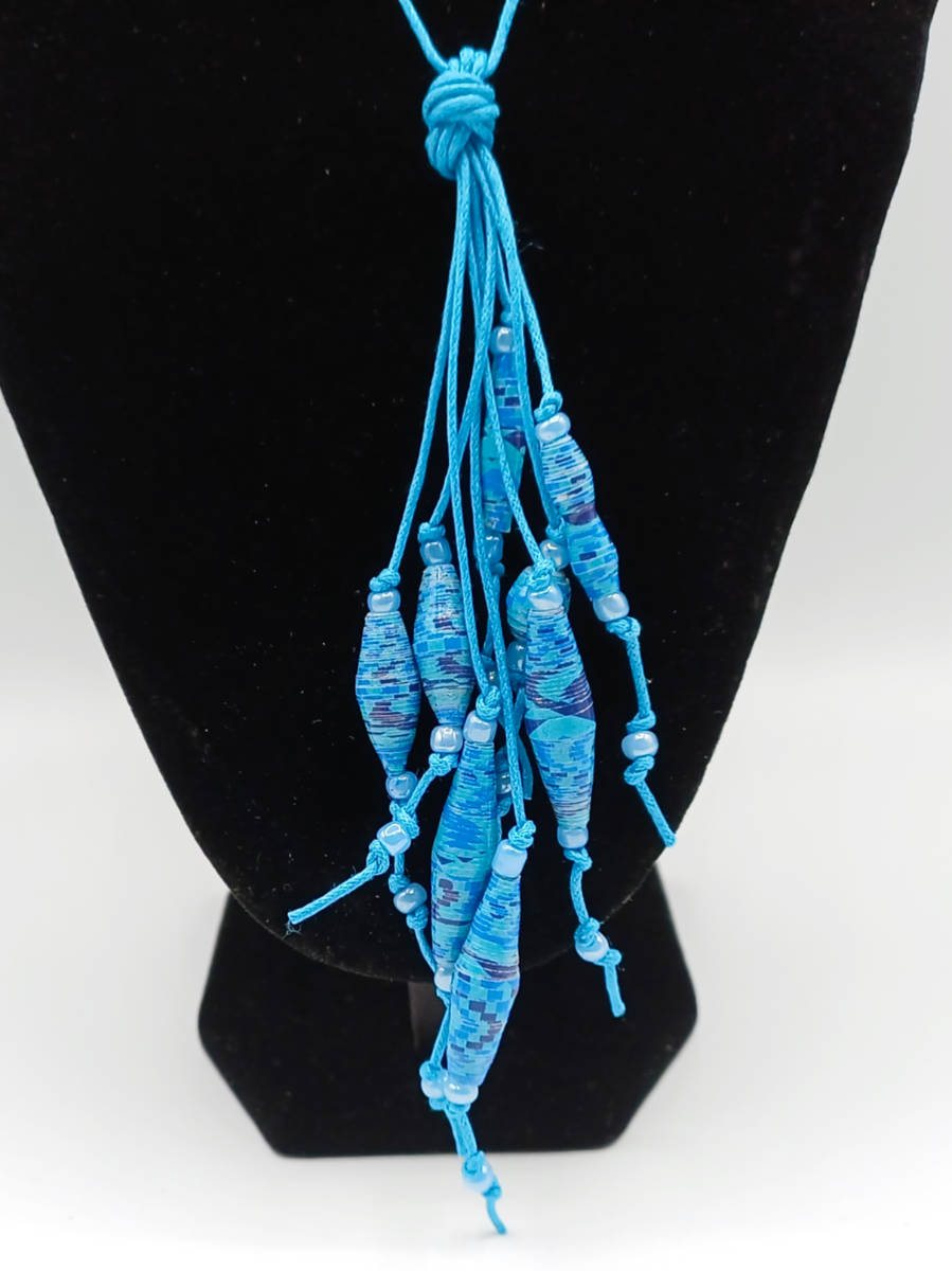 COL07 collier bleu  perle papier