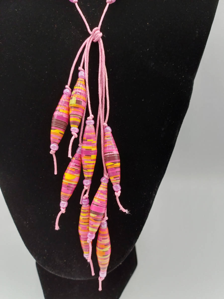 COL11 collier reglable rose perle papier