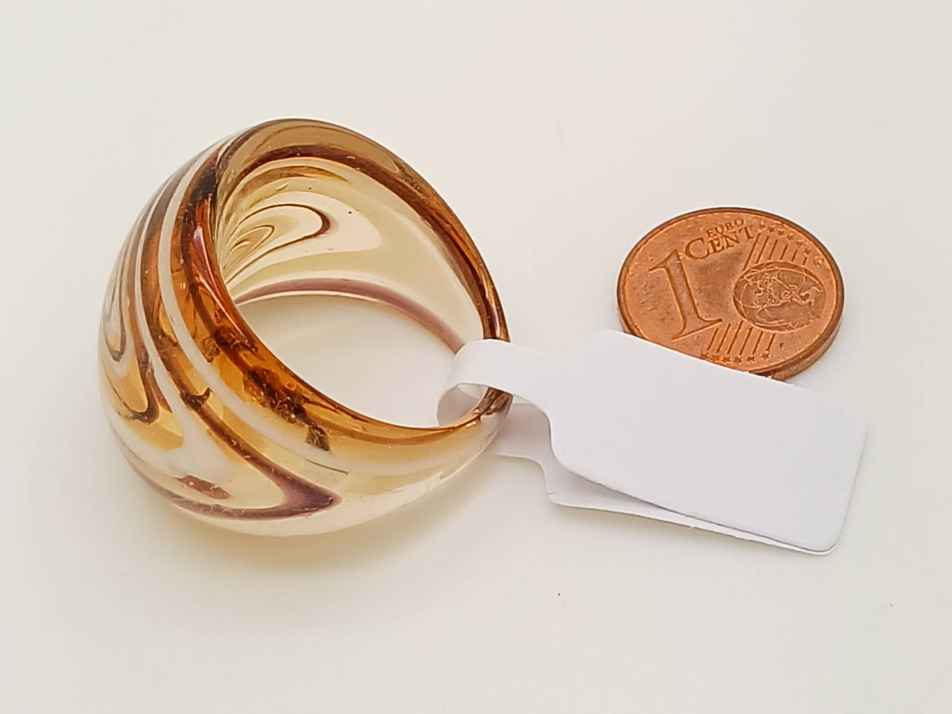 bague en verre marron