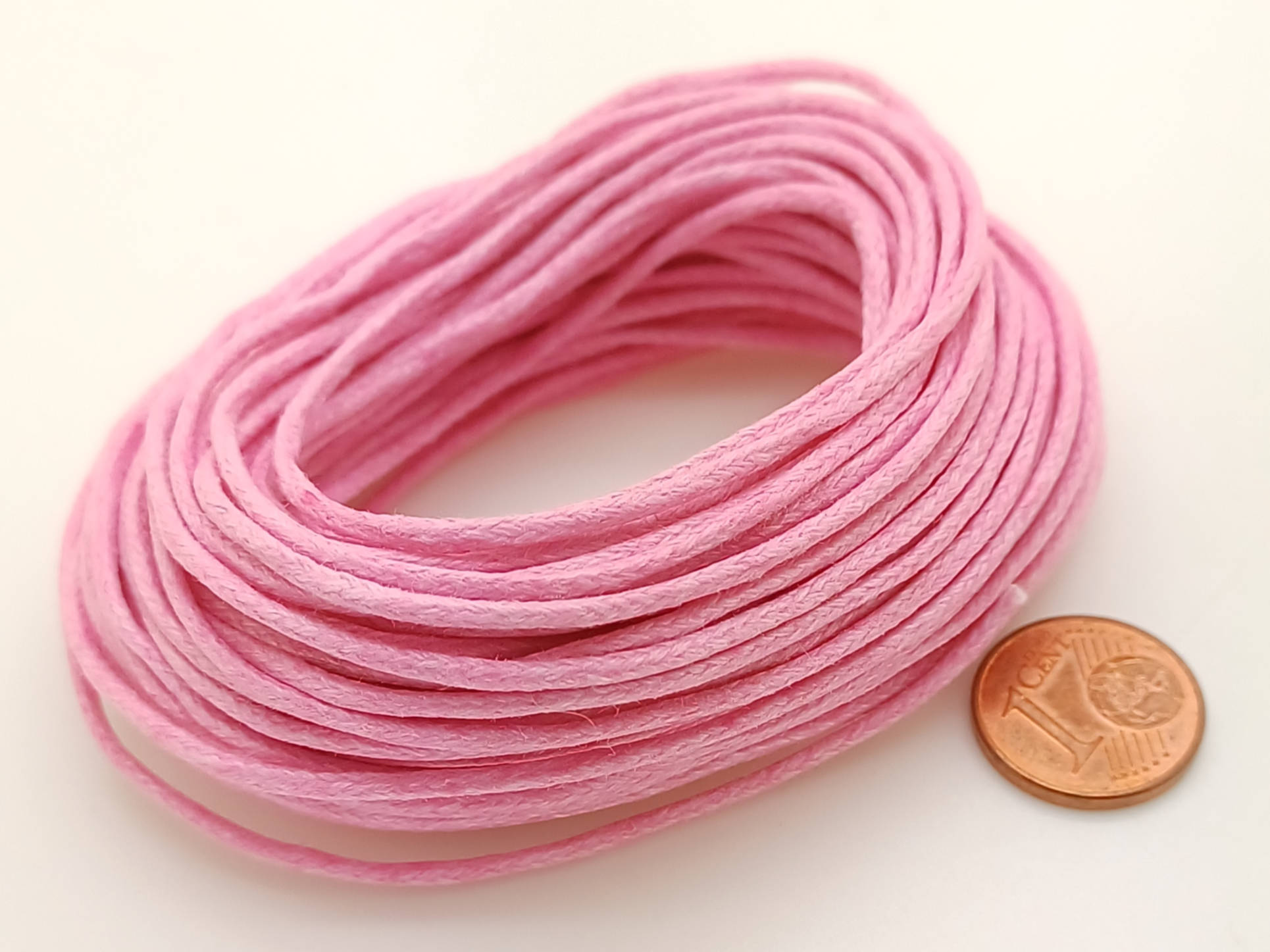 fil coton cire 15mm rose echeveau 10 metres