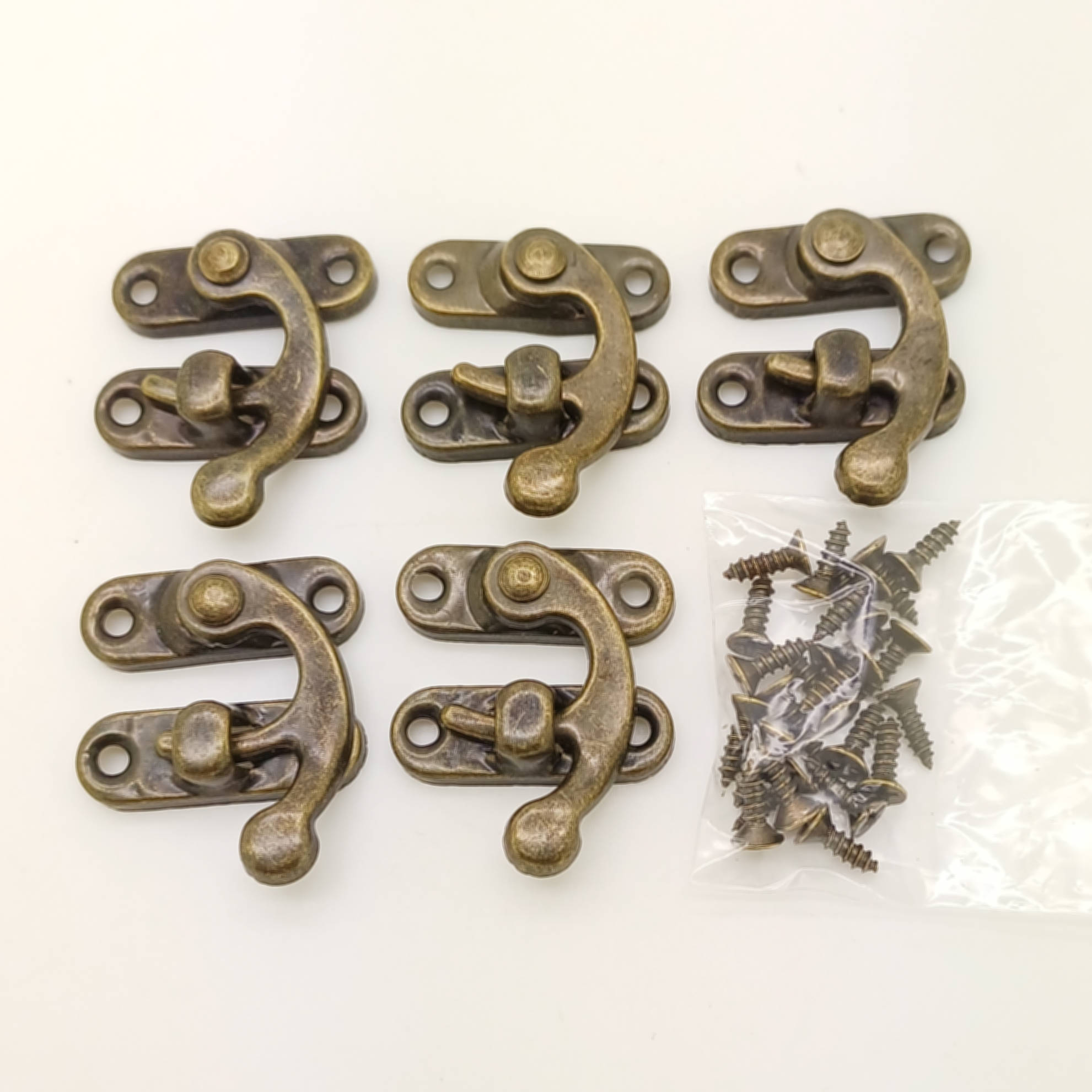 fermoir crochet bronze boite avec vis 8mm metal