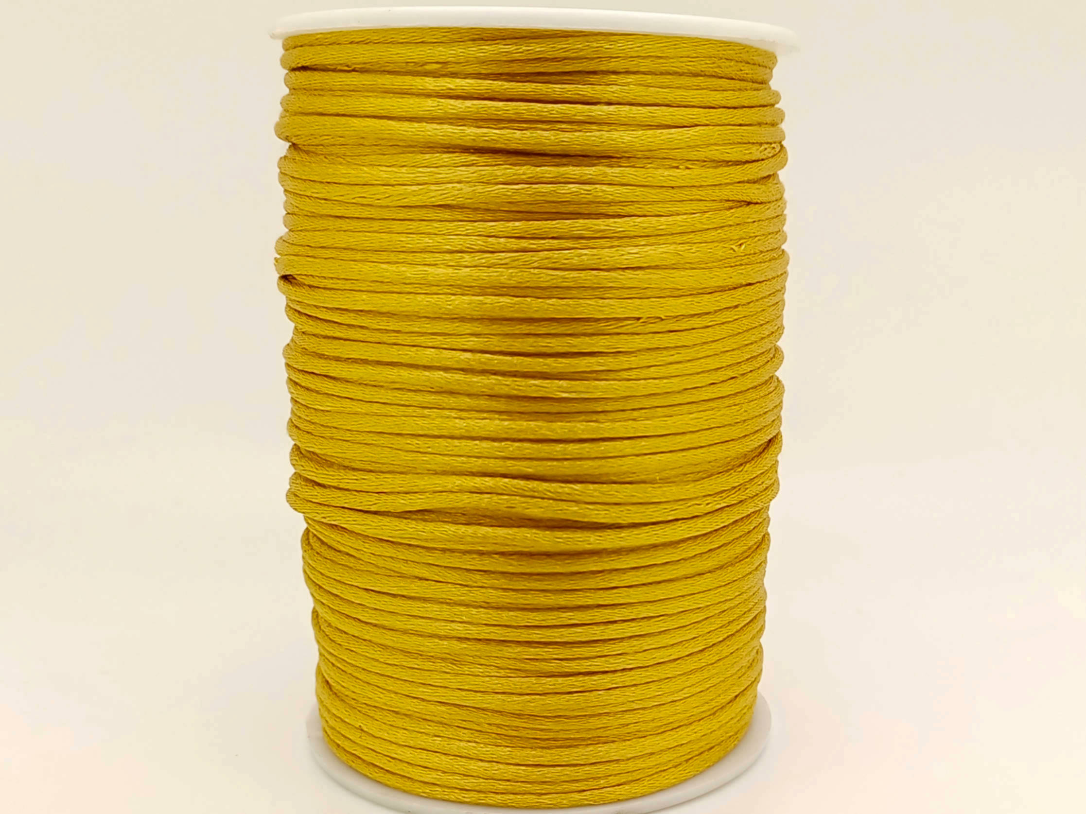 fil queue de rat 2mm jaune dore cordon