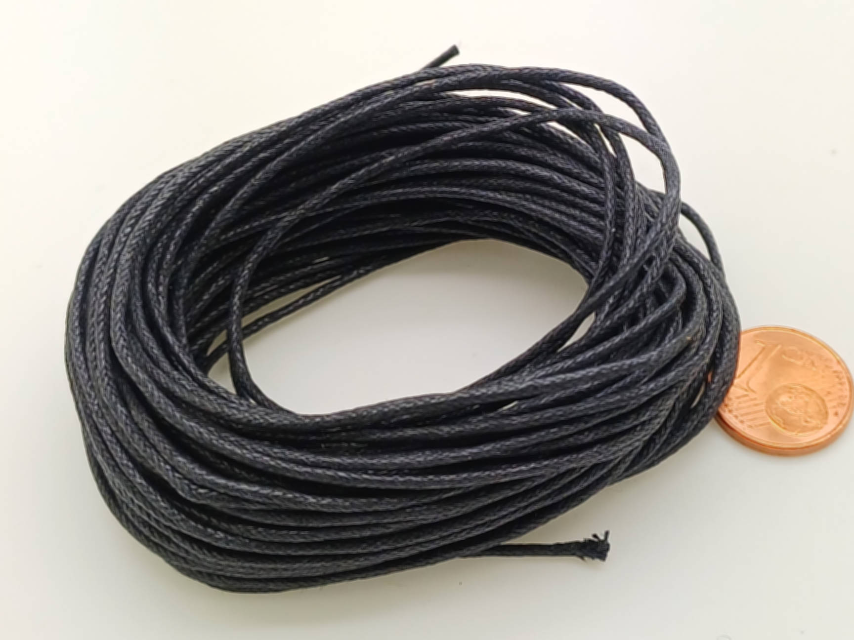 fil coton cire 12mm noir echeveau