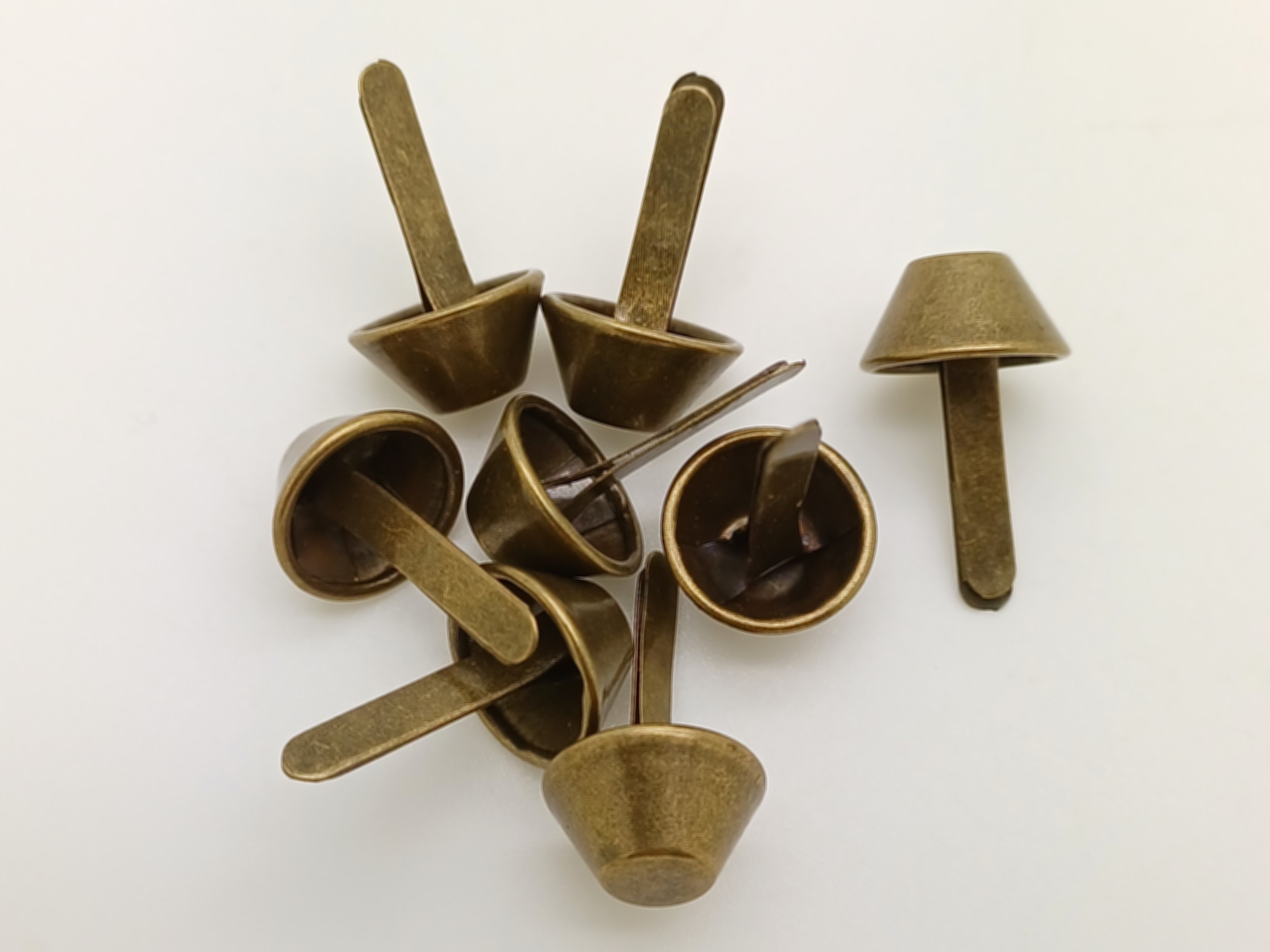 pied cone bronze 12mm rivet