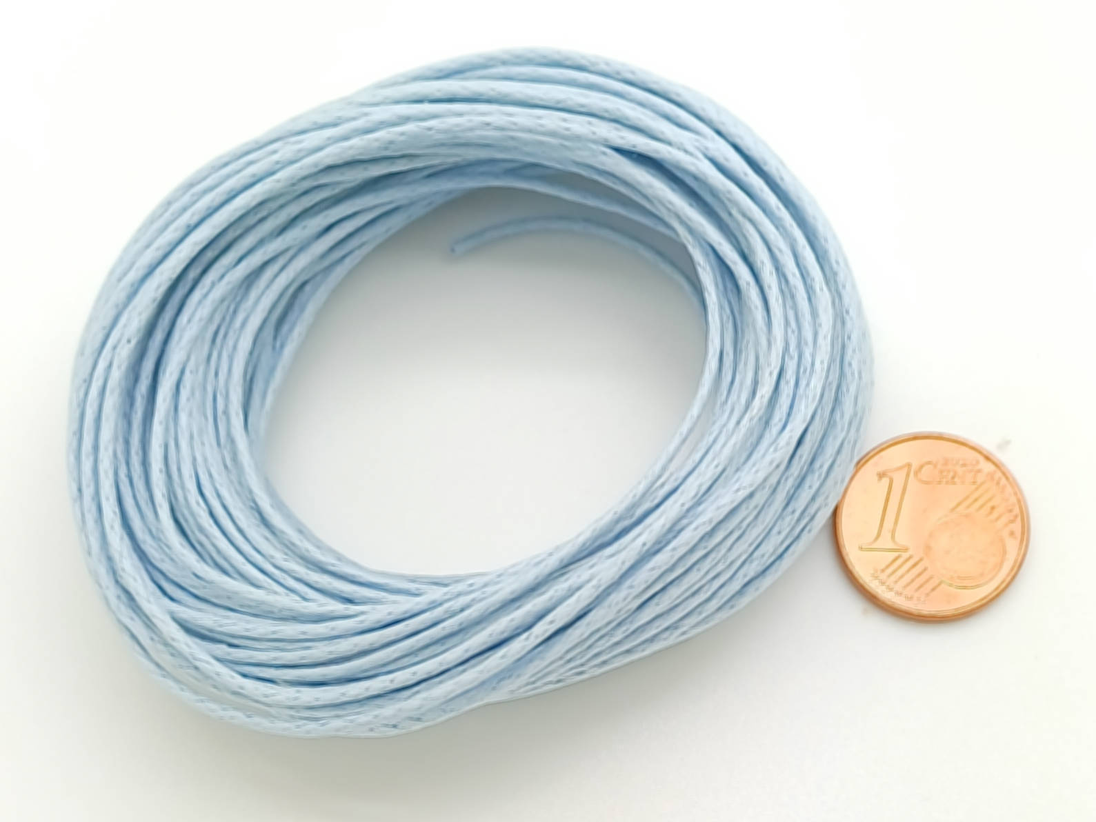 fil coton cire 07mm bleu clair echeveau