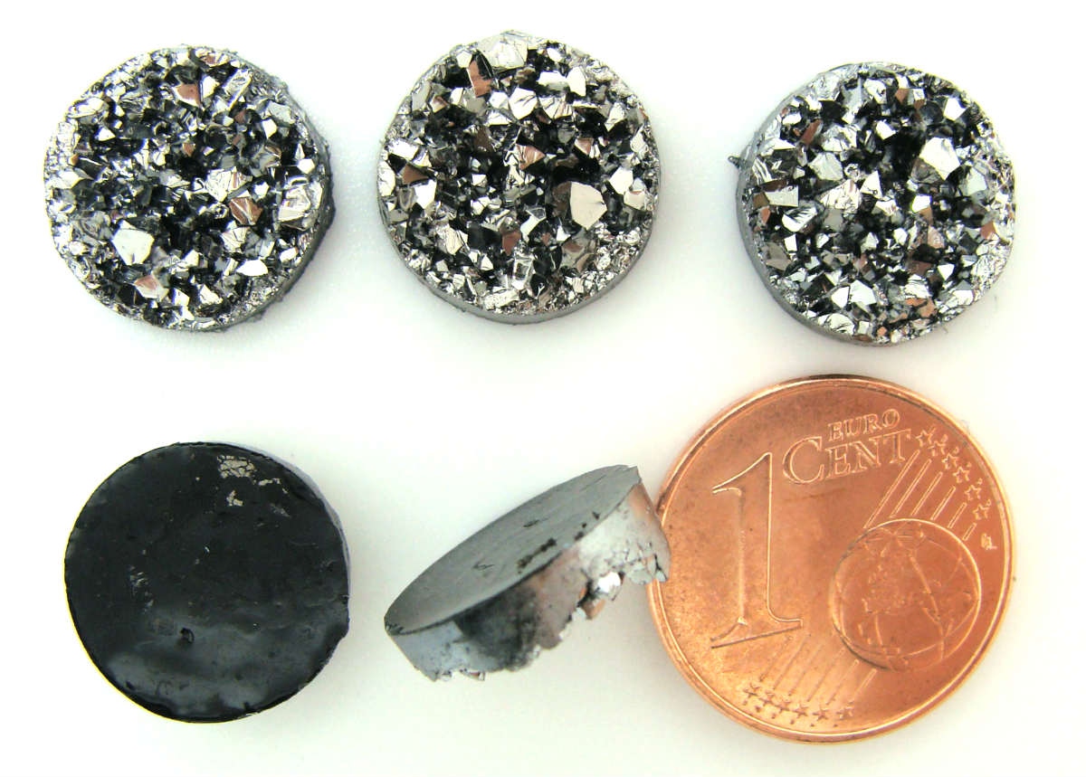 cabochon resine noir cristaux cab23