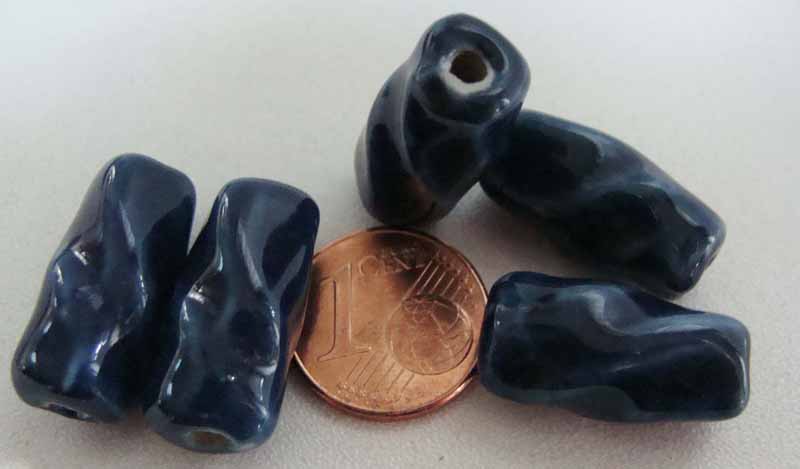 perle porcelaine tube bleu sombre por-50