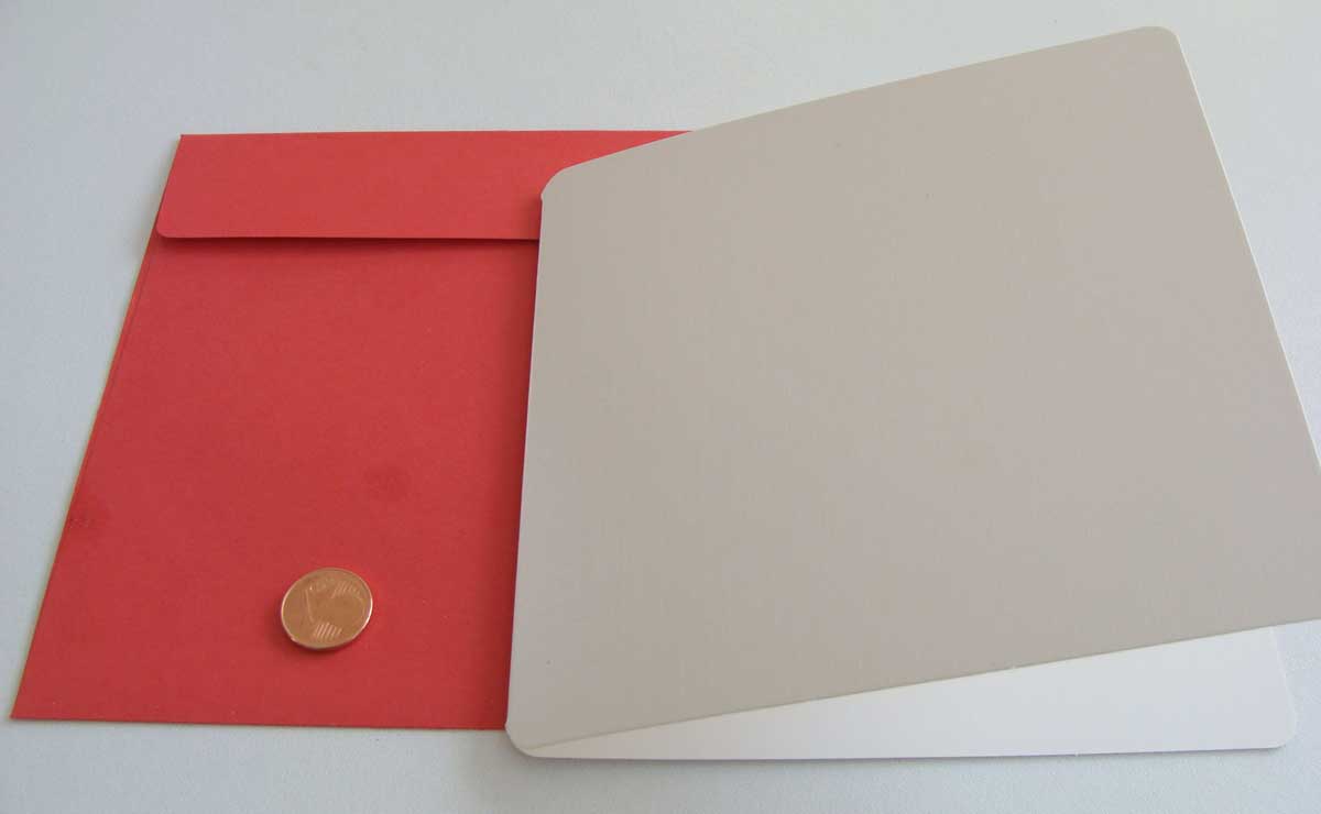 carte 132x132 enveloppe rouge p1