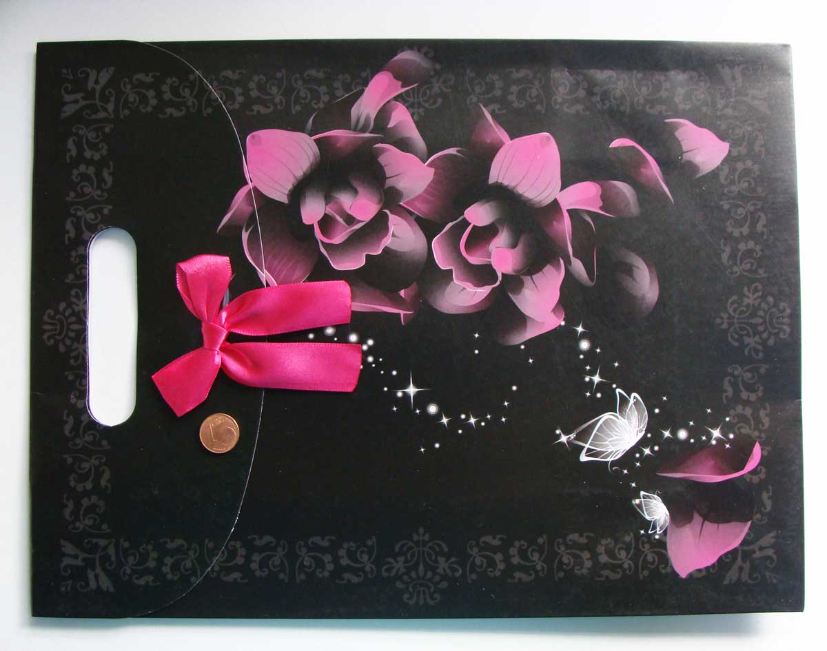 pochette noir fleur 32cm p1