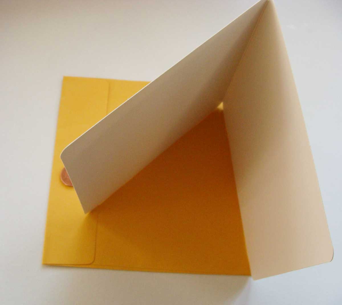 carte 132x132mm enveloppe jaune p2