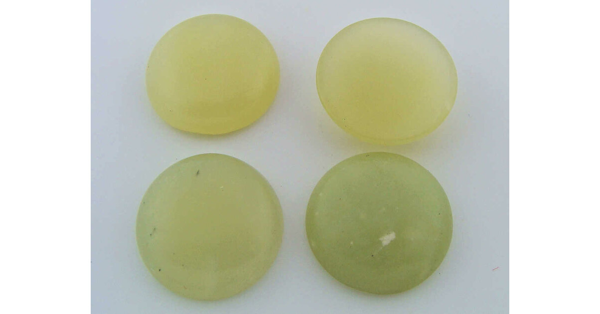 Broche Vintage Ronde Avec Cabochon Vert Pierre Naturelle - Socle Doré, Occasion En Bon état
