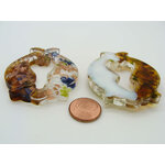 Pend-315-3 pendentif 2 poissons marron blanc verre