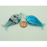 Pend-316-1 pendentif poisson bleu argente verre