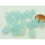 perle clochette bleu clair acrylique fleur