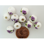 perle porcelaine fleur violette ronde 8mm blanche