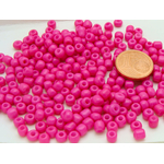 perle rocaille opaque 4mm rose fonce verre