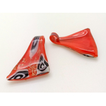 Pend-437 pendentif mini triangle rouge verre